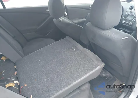 2010 Nissan Altima 2.5 S z USA, uszkodzony, nr VIN 1N4AL2AP2AN523145